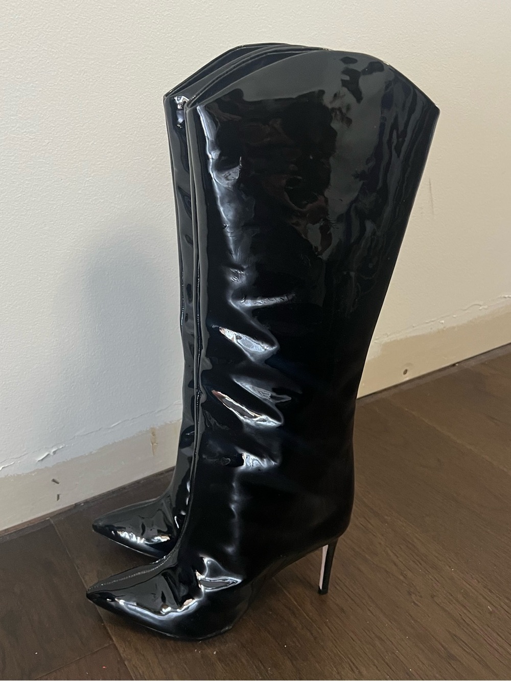 Schutz Maryana Up Black Patent Leather Boots - Picture 4 of 6